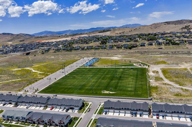 992 W BROADLEAF DR, Santaquin, UT 84655