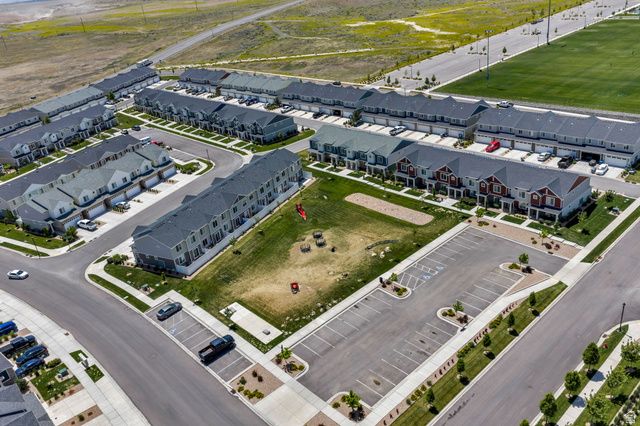 992 W BROADLEAF DR, Santaquin, UT 84655