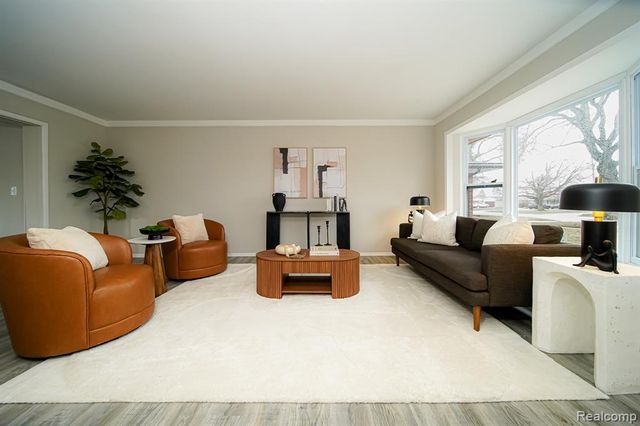 30644 Hayes Road, Roseville, MI 48066