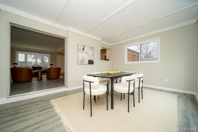 30644 Hayes Road, Roseville, MI 48066