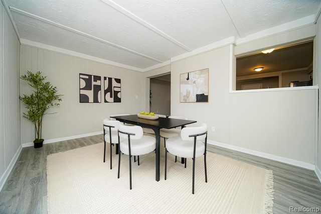 30644 Hayes Road, Roseville, MI 48066