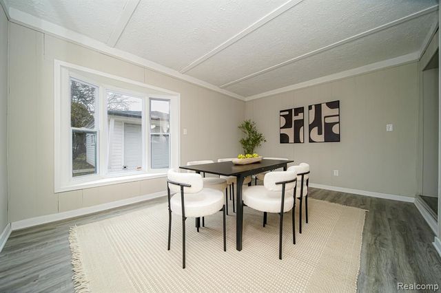 30644 Hayes Road, Roseville, MI 48066