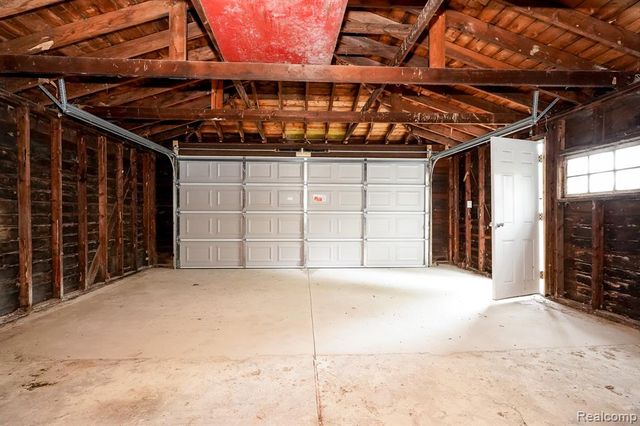 30644 Hayes Road, Roseville, MI 48066