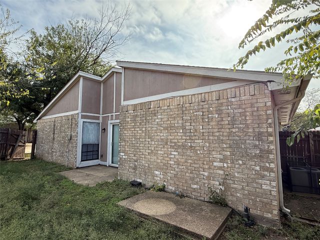 9511 Culberson Street, Dallas, TX 75227