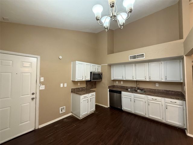 9511 Culberson Street, Dallas, TX 75227