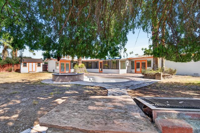 1450 E Mesquite Avenue, Palm Springs, CA 92264