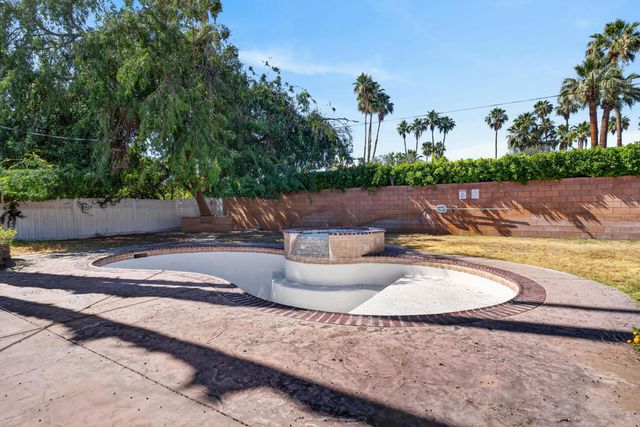 1450 E Mesquite Avenue, Palm Springs, CA 92264