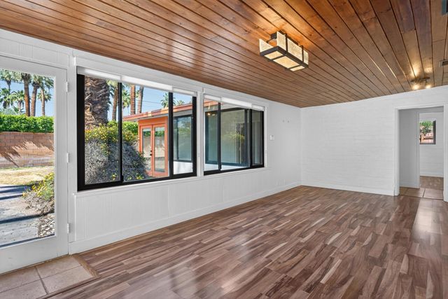 1450 E Mesquite Avenue, Palm Springs, CA 92264