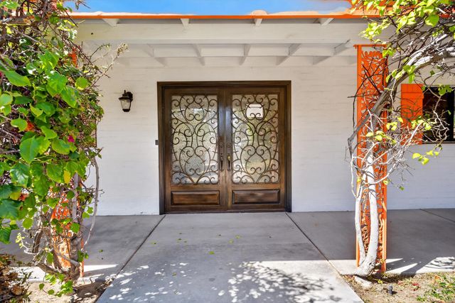 1450 E Mesquite Avenue, Palm Springs, CA 92264