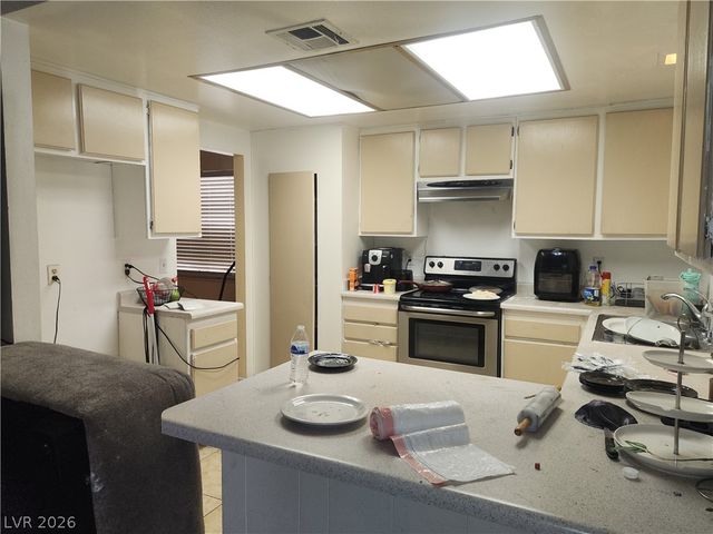 5166 West Desert Inn Road, Las Vegas, NV 89146