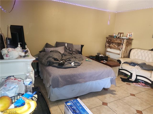 5166 West Desert Inn Road, Las Vegas, NV 89146