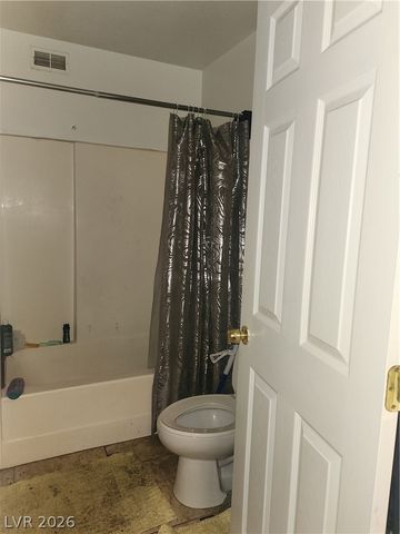 5166 West Desert Inn Road, Las Vegas, NV 89146