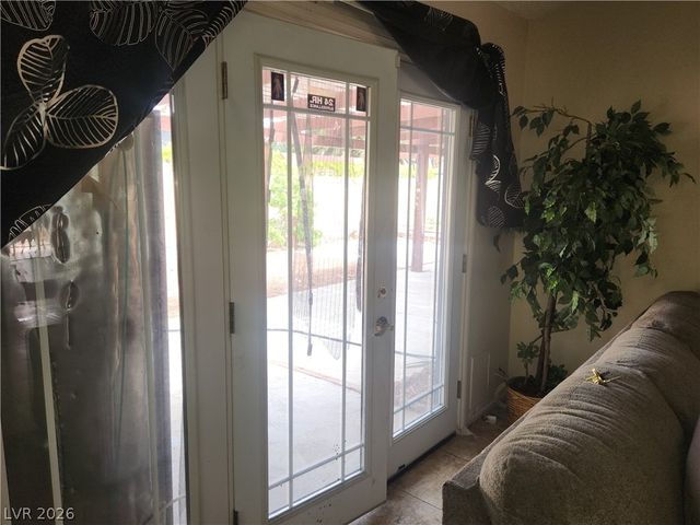 5166 West Desert Inn Road, Las Vegas, NV 89146