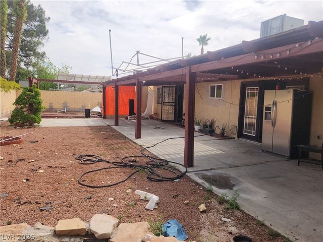 5166 West Desert Inn Road, Las Vegas, NV 89146