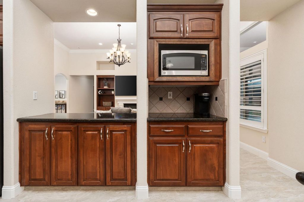 Image 22 of property listing at 321 N Preston Street, Visalia, CA 93291