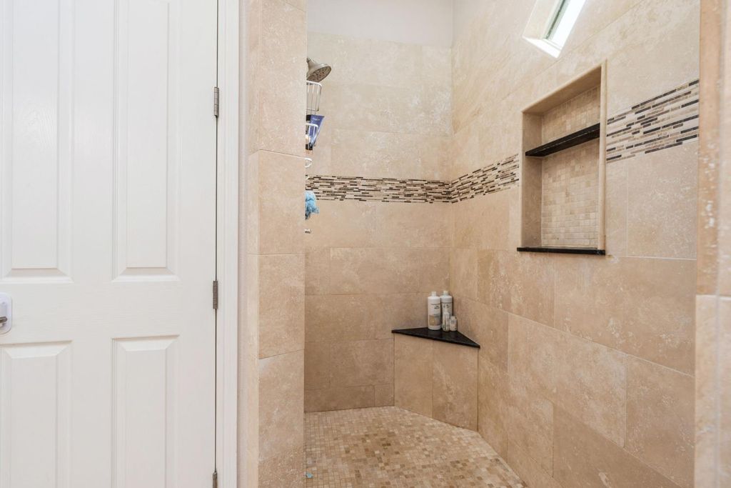 Image 36 of property listing at 321 N Preston Street, Visalia, CA 93291