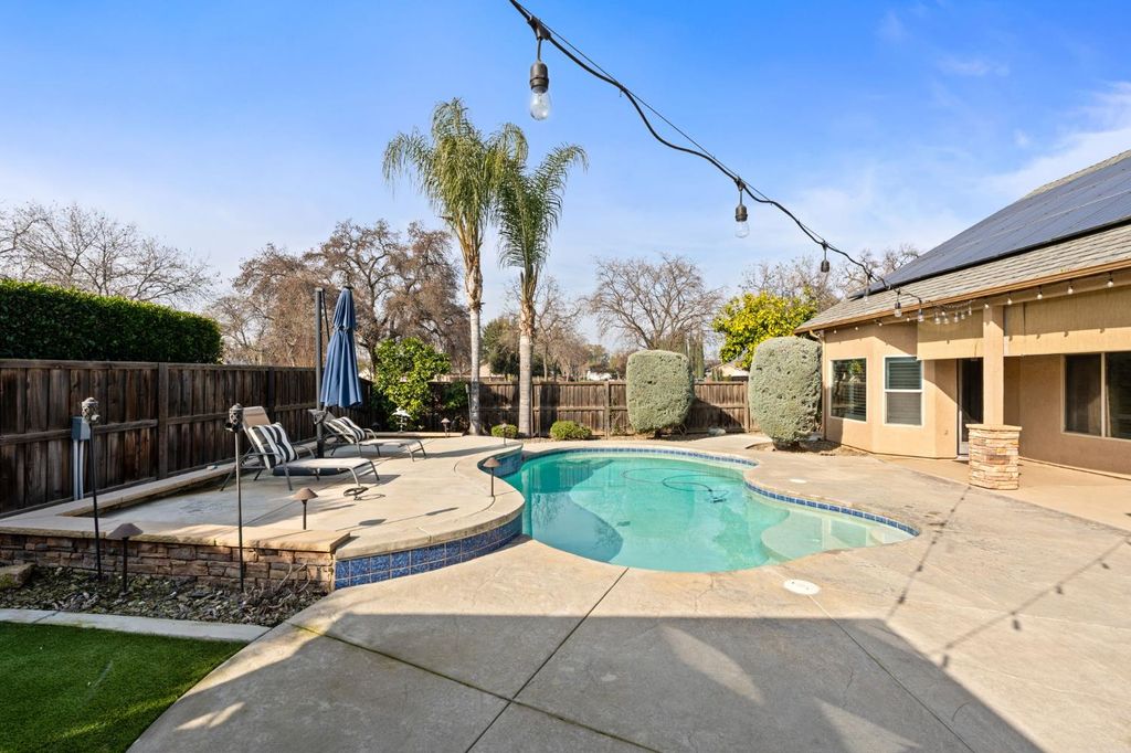 Image 38 of property listing at 321 N Preston Street, Visalia, CA 93291