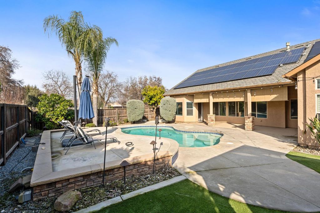 Image 39 of property listing at 321 N Preston Street, Visalia, CA 93291