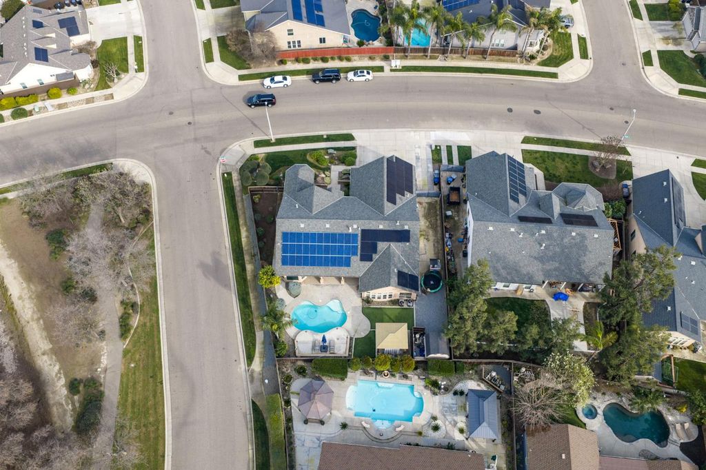 Image 60 of property listing at 321 N Preston Street, Visalia, CA 93291