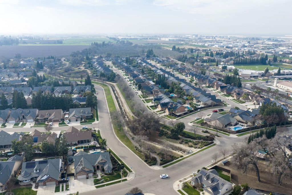 Image 63 of property listing at 321 N Preston Street, Visalia, CA 93291