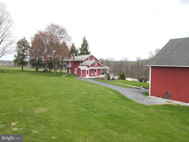 2575 VALLEY RD, Manheim, PA 17545