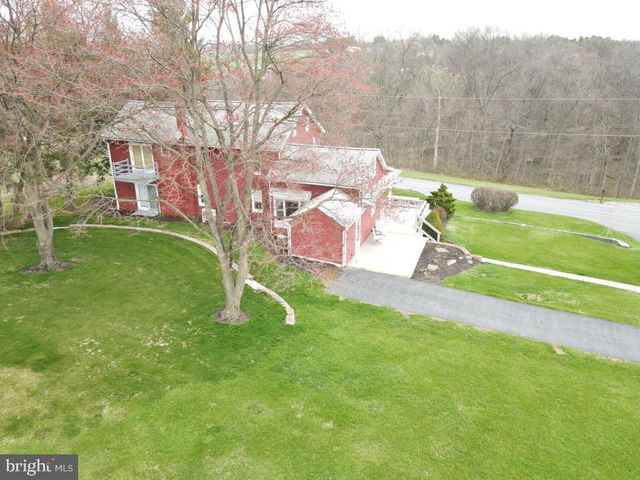 2575 VALLEY RD, Manheim, PA 17545