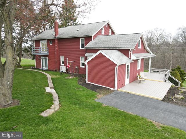 2575 VALLEY RD, Manheim, PA 17545