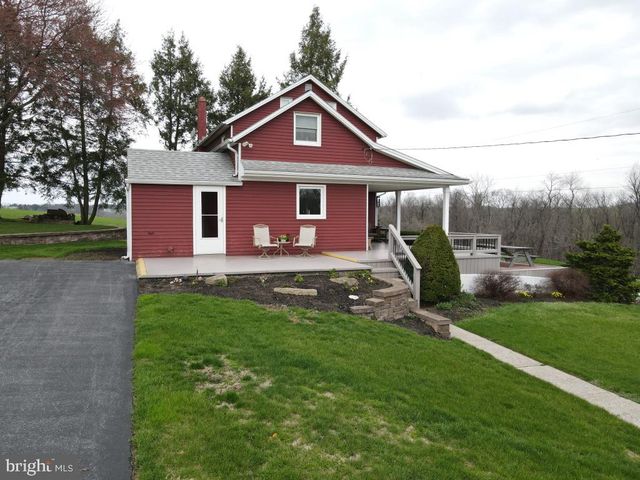 2575 VALLEY RD, Manheim, PA 17545