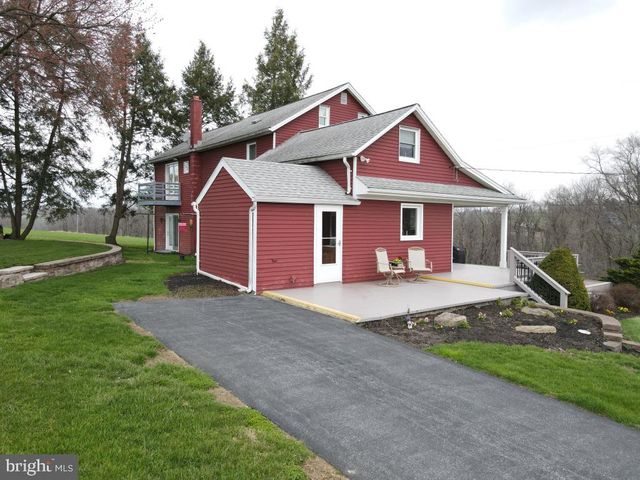 2575 VALLEY RD, Manheim, PA 17545