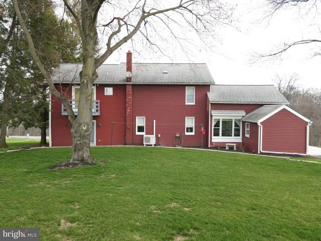2575 VALLEY RD, Manheim, PA 17545