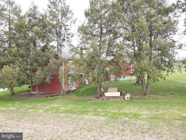 2575 VALLEY RD, Manheim, PA 17545