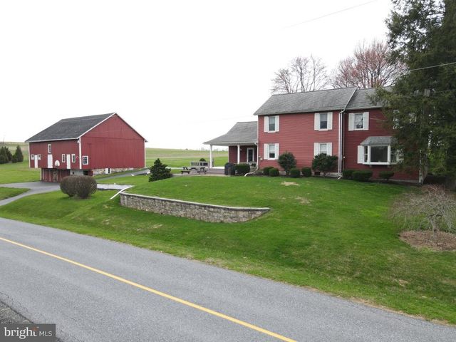 2575 VALLEY RD, Manheim, PA 17545