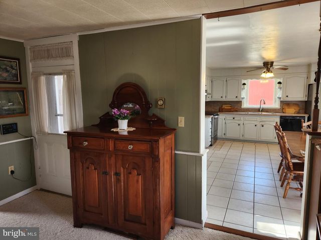 2575 VALLEY RD, Manheim, PA 17545