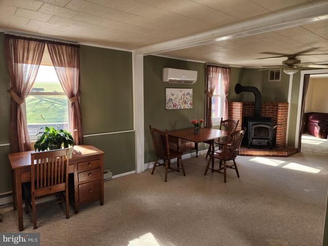 2575 VALLEY RD, Manheim, PA 17545