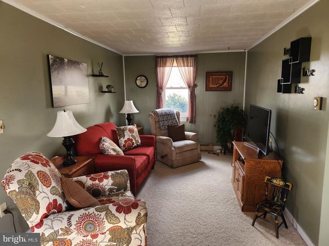 2575 VALLEY RD, Manheim, PA 17545