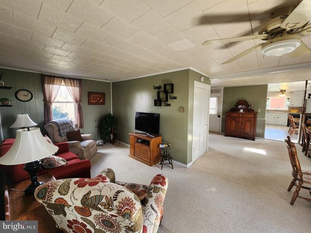 2575 VALLEY RD, Manheim, PA 17545