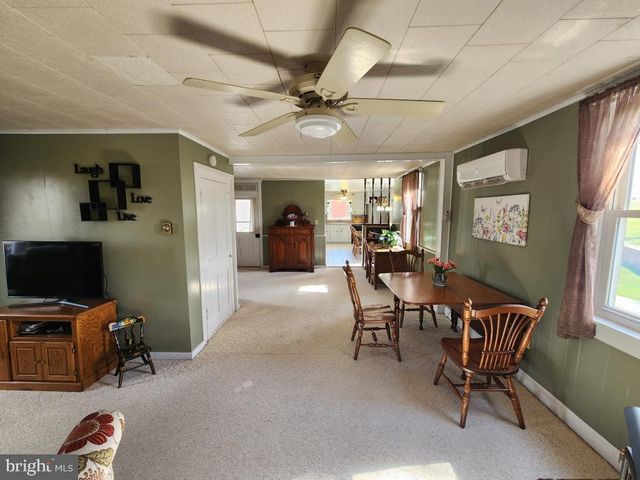 2575 VALLEY RD, Manheim, PA 17545