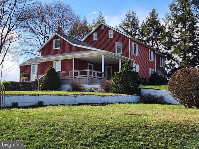 2575 VALLEY RD, Manheim, PA 17545