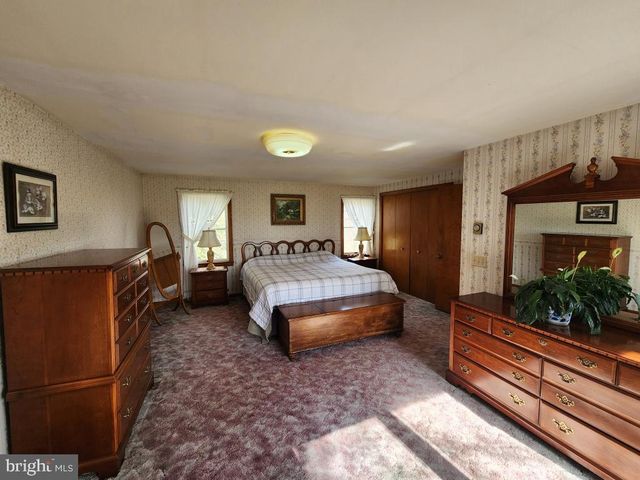 2575 VALLEY RD, Manheim, PA 17545