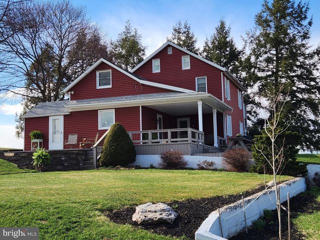 2575 VALLEY RD, Manheim, PA 17545