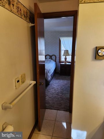 2575 VALLEY RD, Manheim, PA 17545