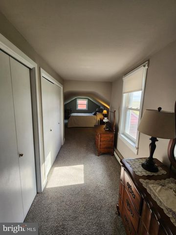 2575 VALLEY RD, Manheim, PA 17545