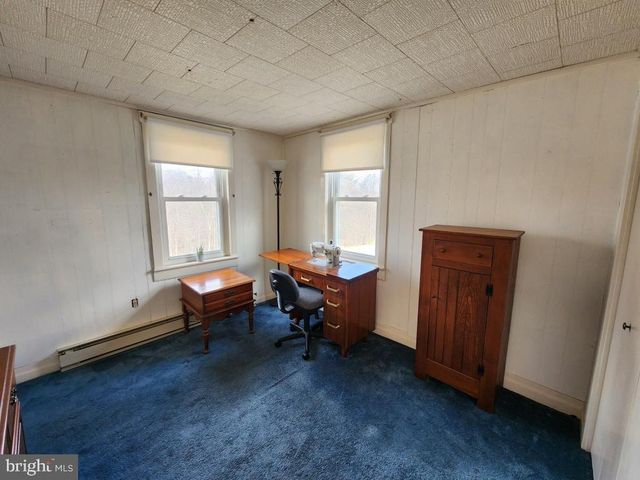 2575 VALLEY RD, Manheim, PA 17545