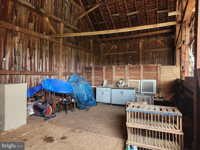 2575 VALLEY RD, Manheim, PA 17545