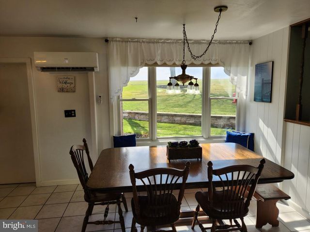 2575 VALLEY RD, Manheim, PA 17545