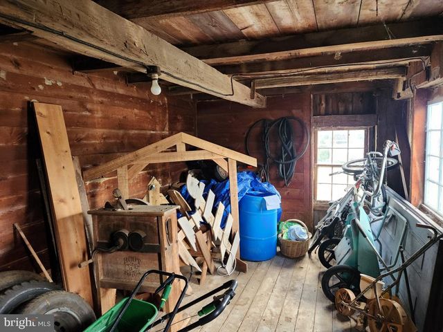 2575 VALLEY RD, Manheim, PA 17545