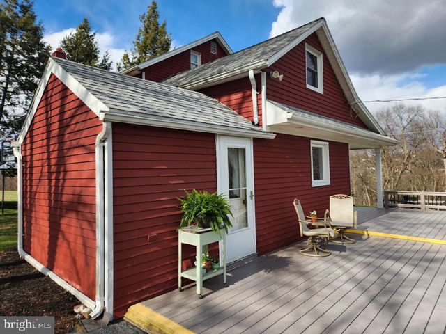 2575 VALLEY RD, Manheim, PA 17545