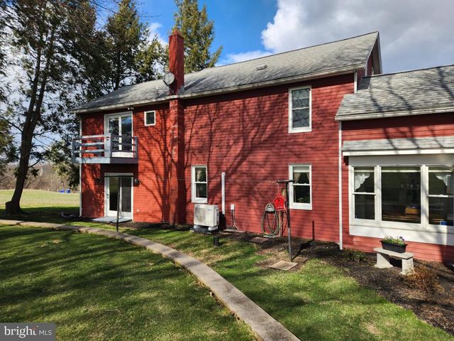2575 VALLEY RD, Manheim, PA 17545