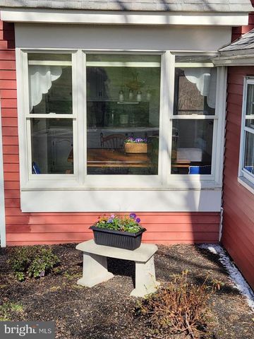 2575 VALLEY RD, Manheim, PA 17545
