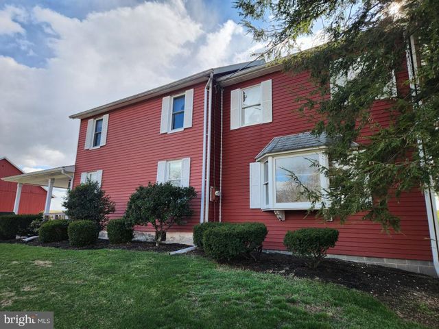 2575 VALLEY RD, Manheim, PA 17545